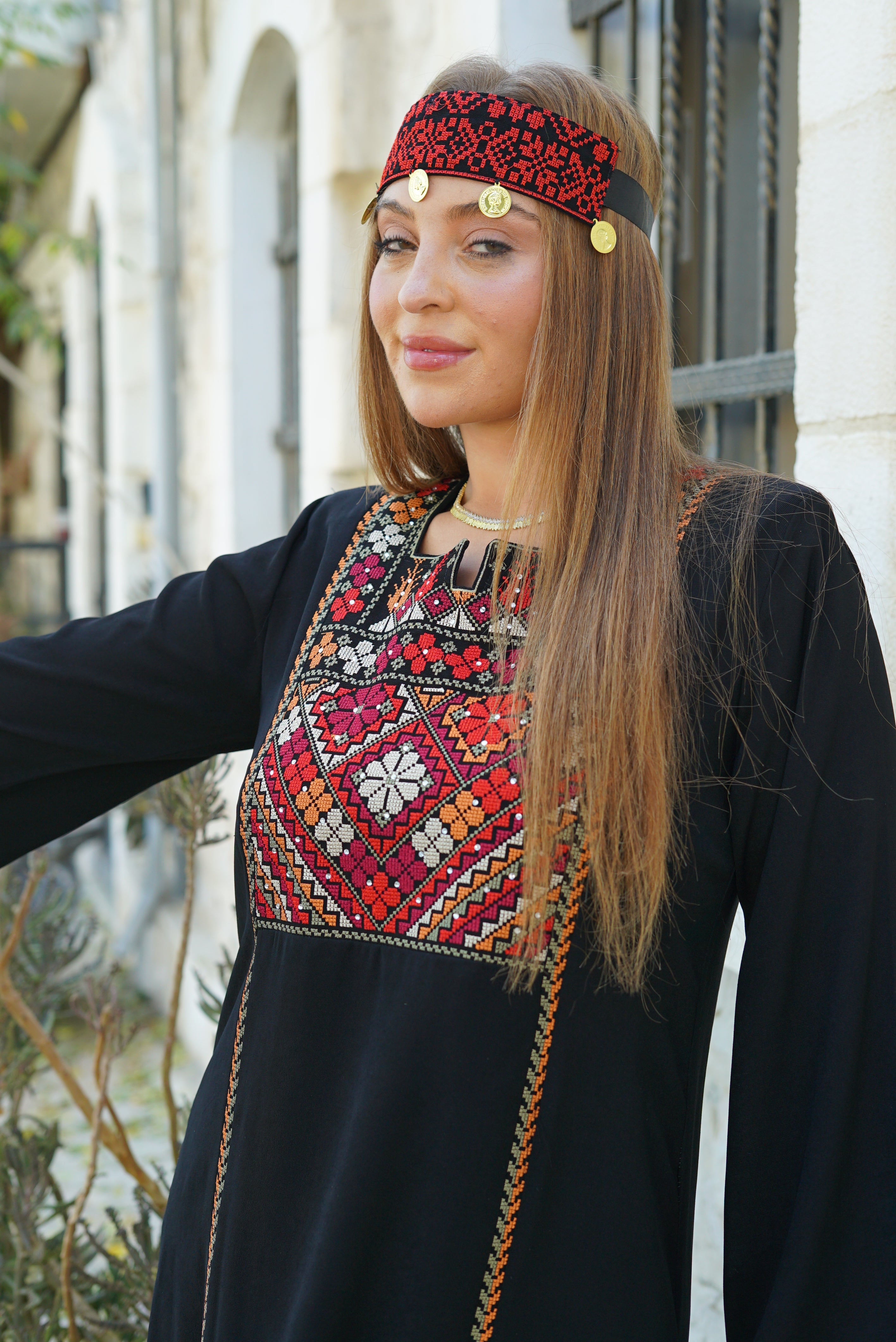 Fire & Silk – The Vibrant Heart of Jerusalem | ثوب مطرز فلسطيني تقليدي أسود