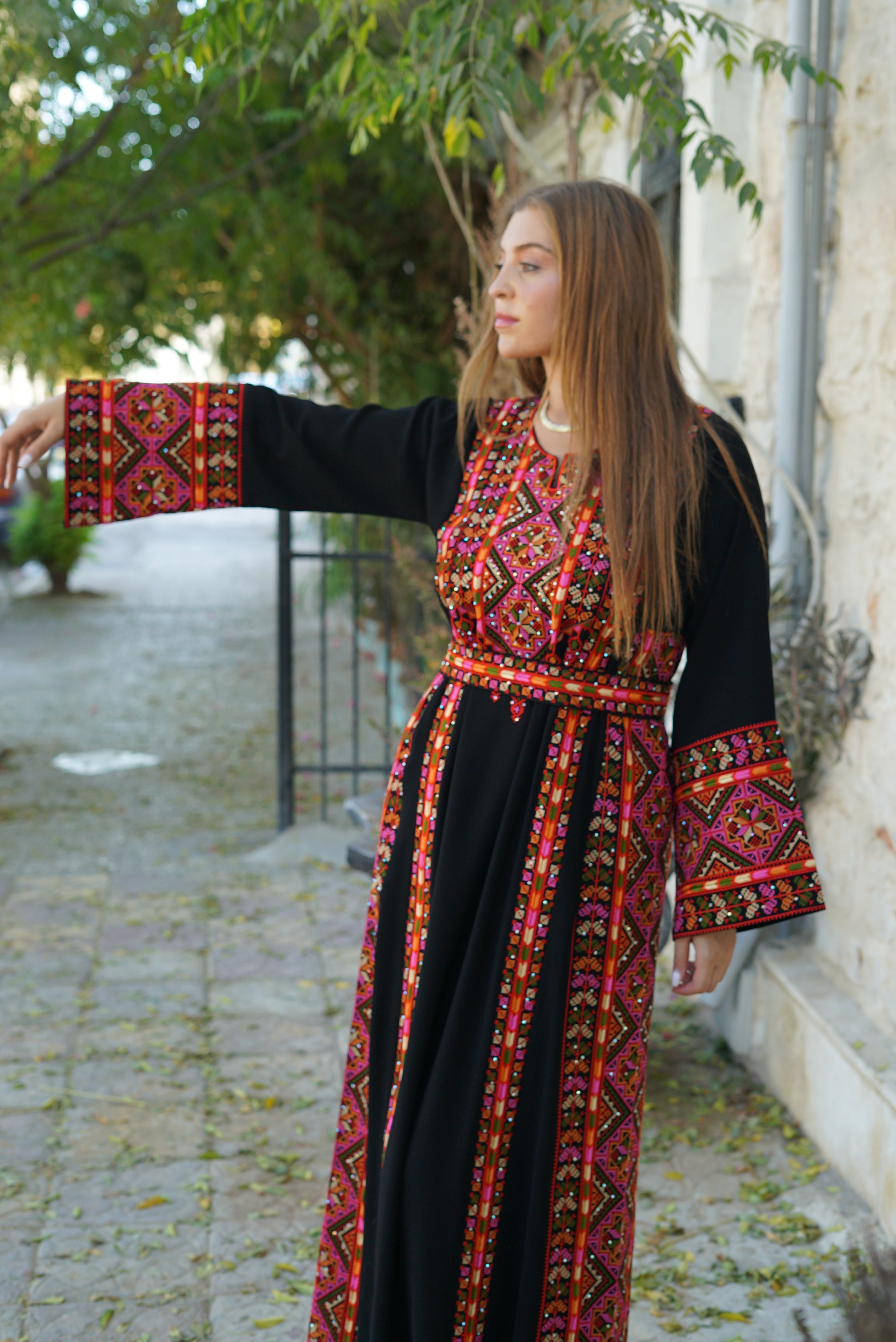 Pink Desert Bloom – The Contemporary Empress Thobe | ثوب مطرز فلسطيني عصري